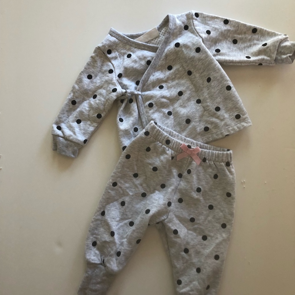 H&M Sweatsuit | 2-4 Months